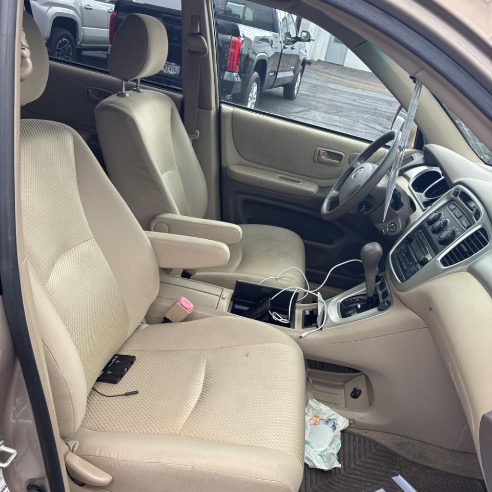 Toyota Highlander 4dr 4-Cyl 4WD (Natl) 2005