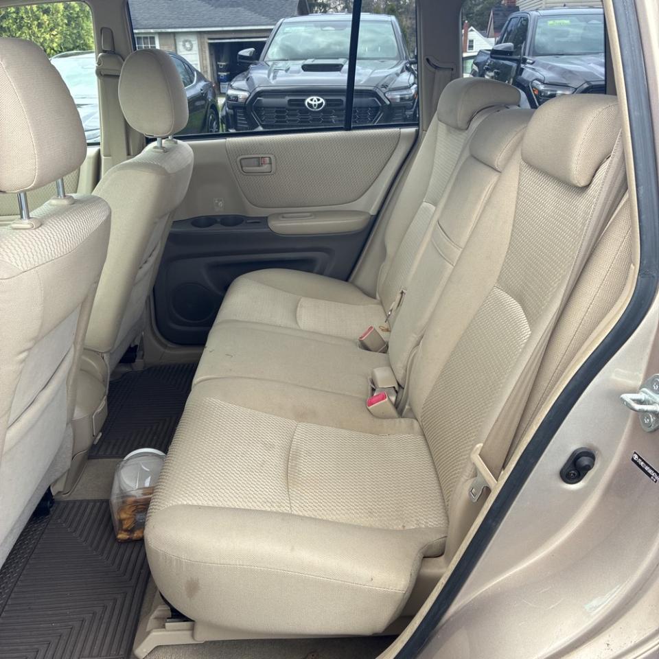 Toyota Highlander 4dr 4-Cyl 4WD (Natl) 2005