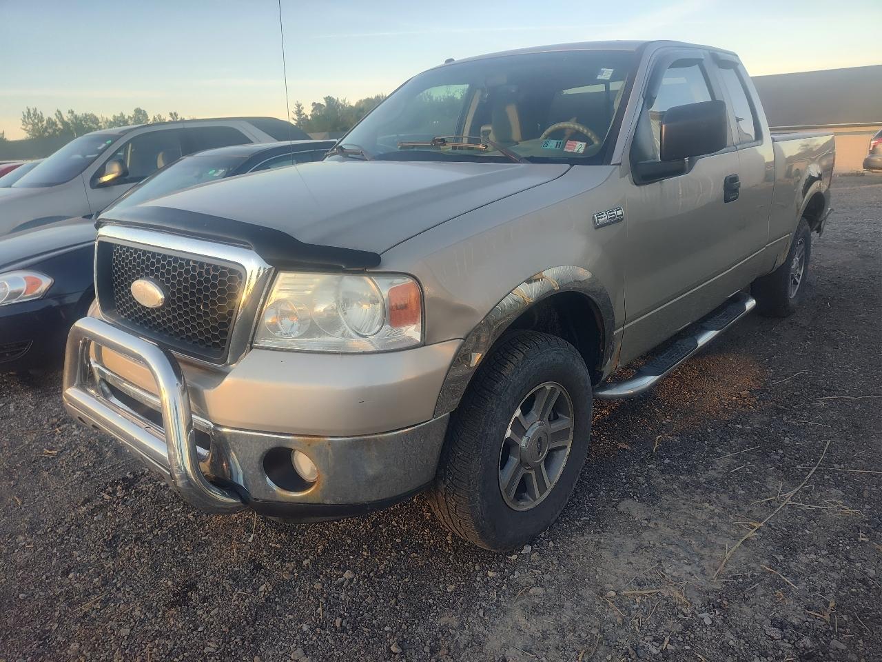 Ford F-150 4WD SuperCab 133" XLT 2008
