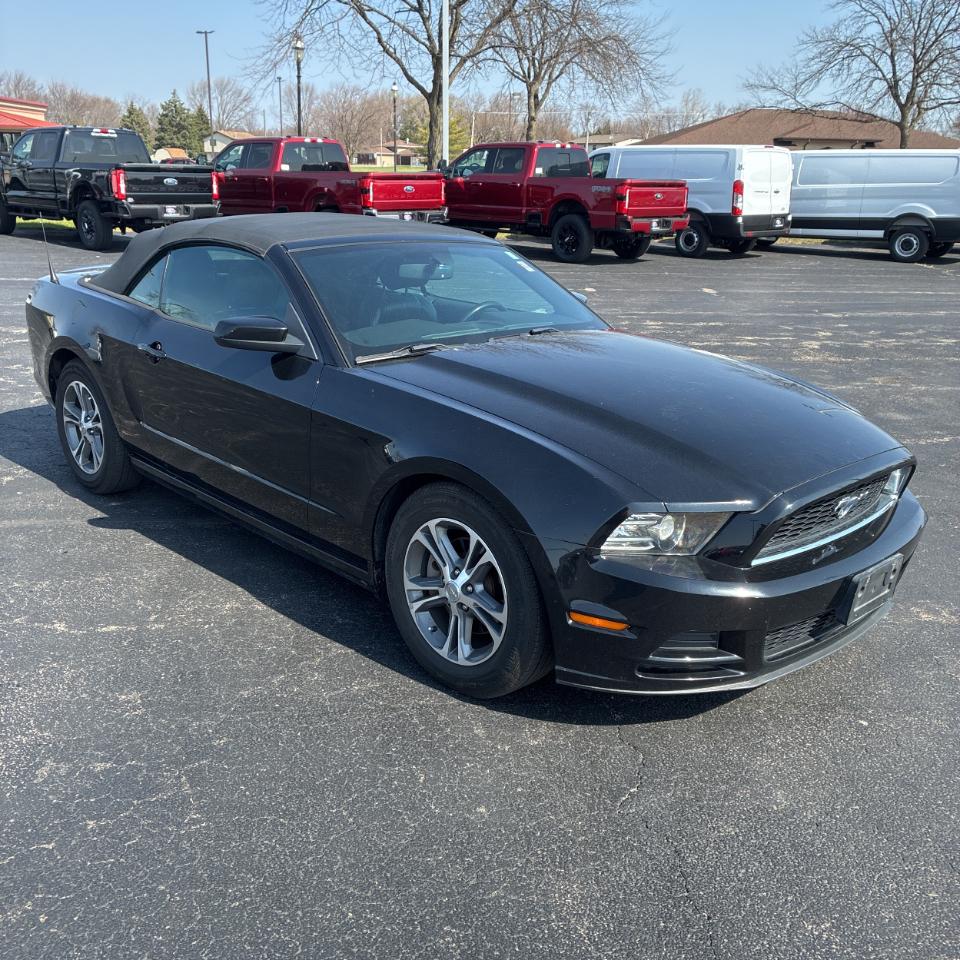 Ford Mustang 2dr Conv V6 2014