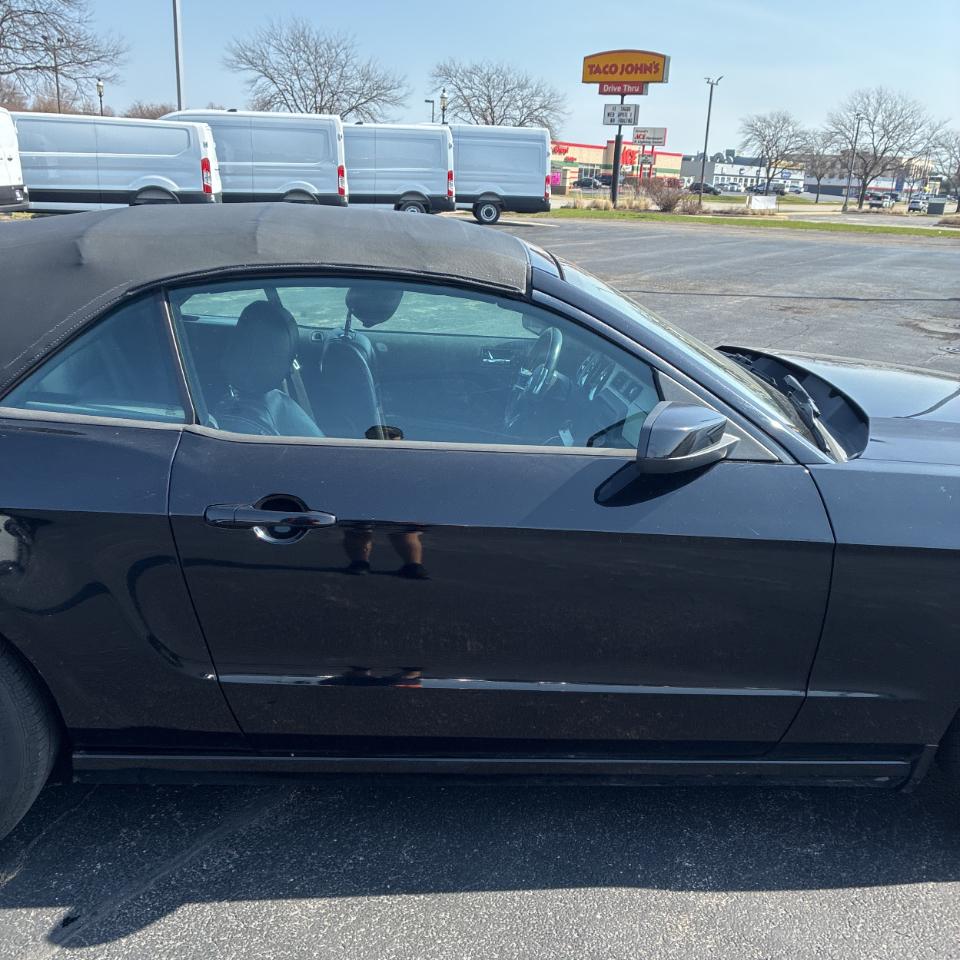 Ford Mustang 2dr Conv V6 2014