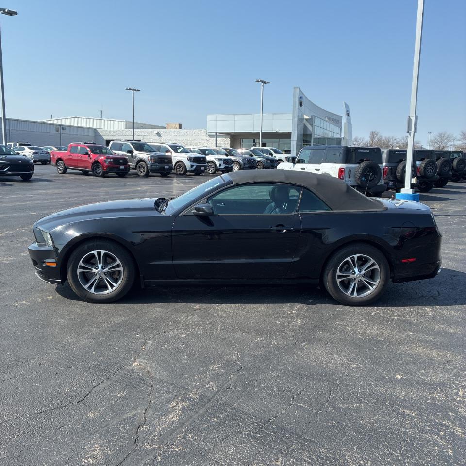 Ford Mustang 2dr Conv V6 2014