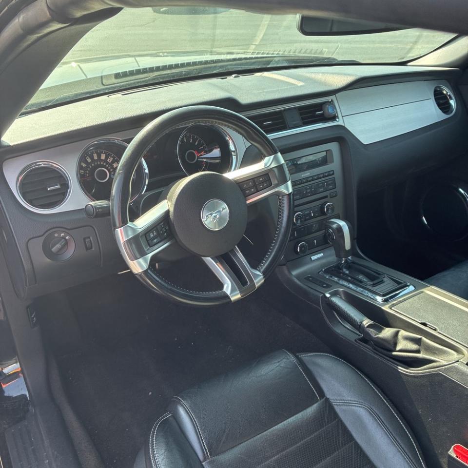 Ford Mustang 2dr Conv V6 2014