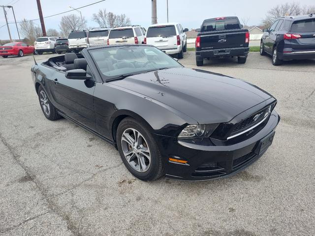 2014 Ford Mustang V6 Convertible RWD
