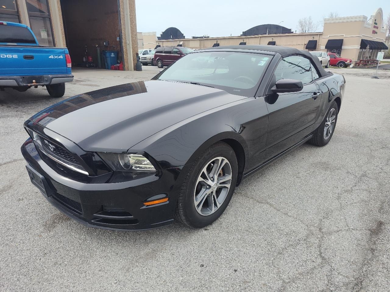 Ford Mustang 2dr Conv V6 2014