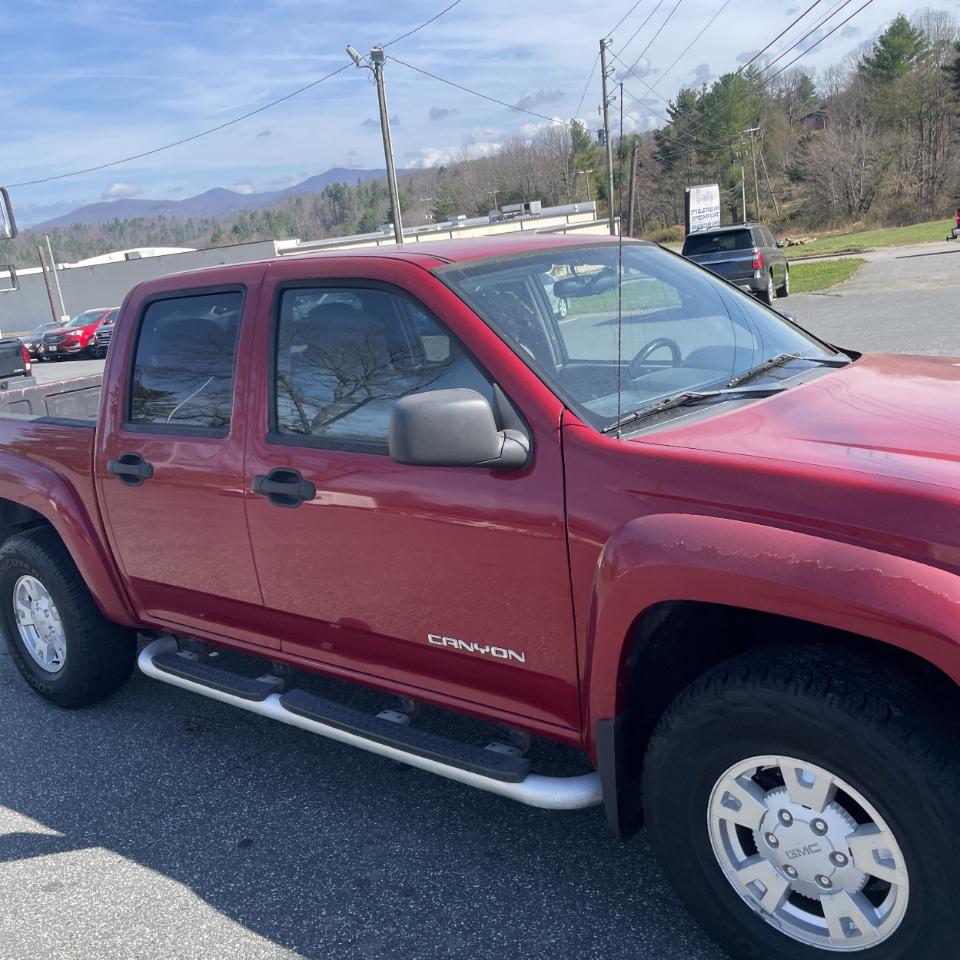 GMC Canyon Crew Cab 126.0" WB 4WD 1SF SLE Z71 2005