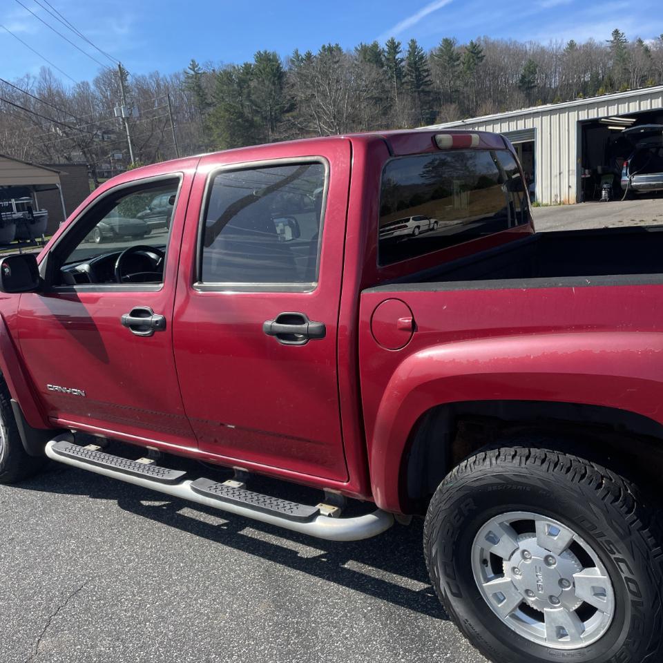 GMC Canyon Crew Cab 126.0" WB 4WD 1SF SLE Z71 2005