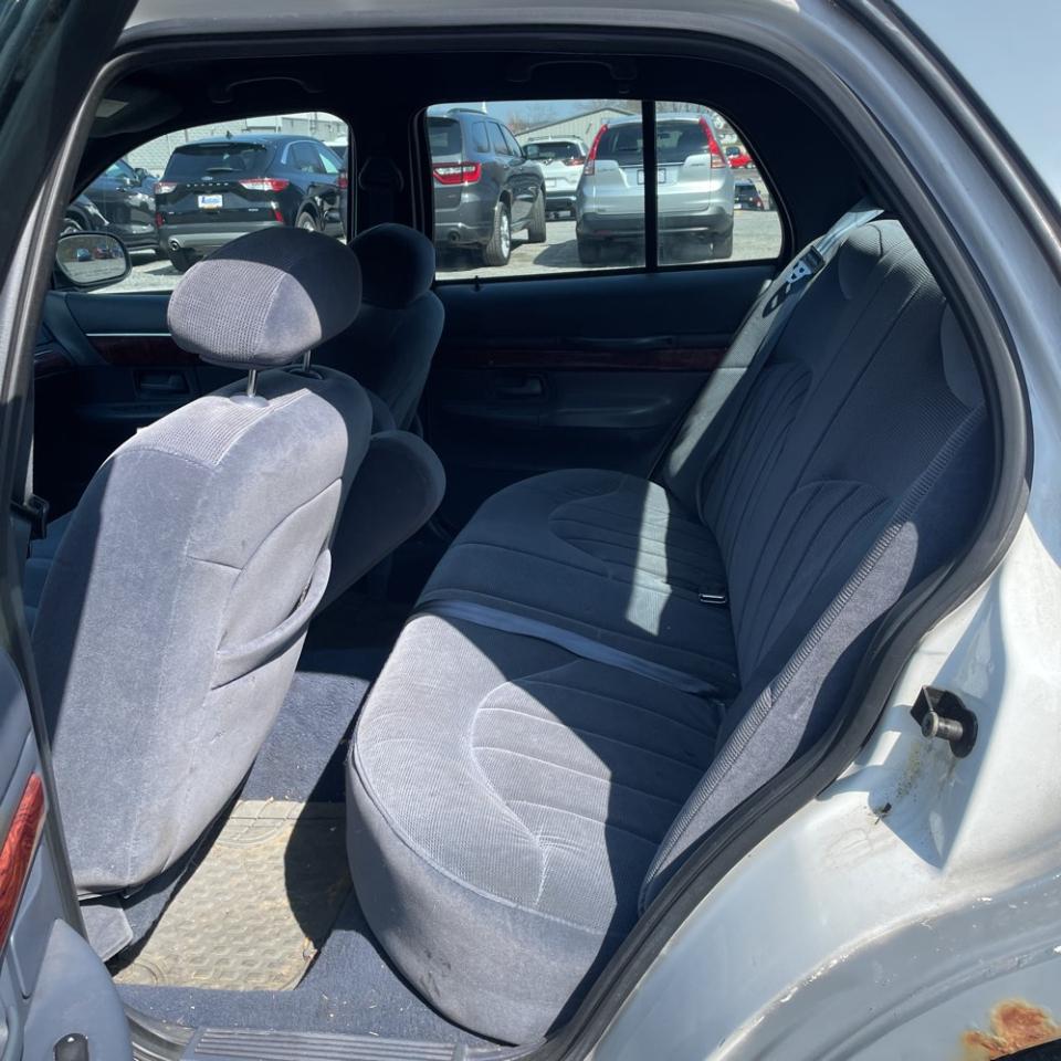 Mercury Grand Marquis 4dr Sdn GS 2000