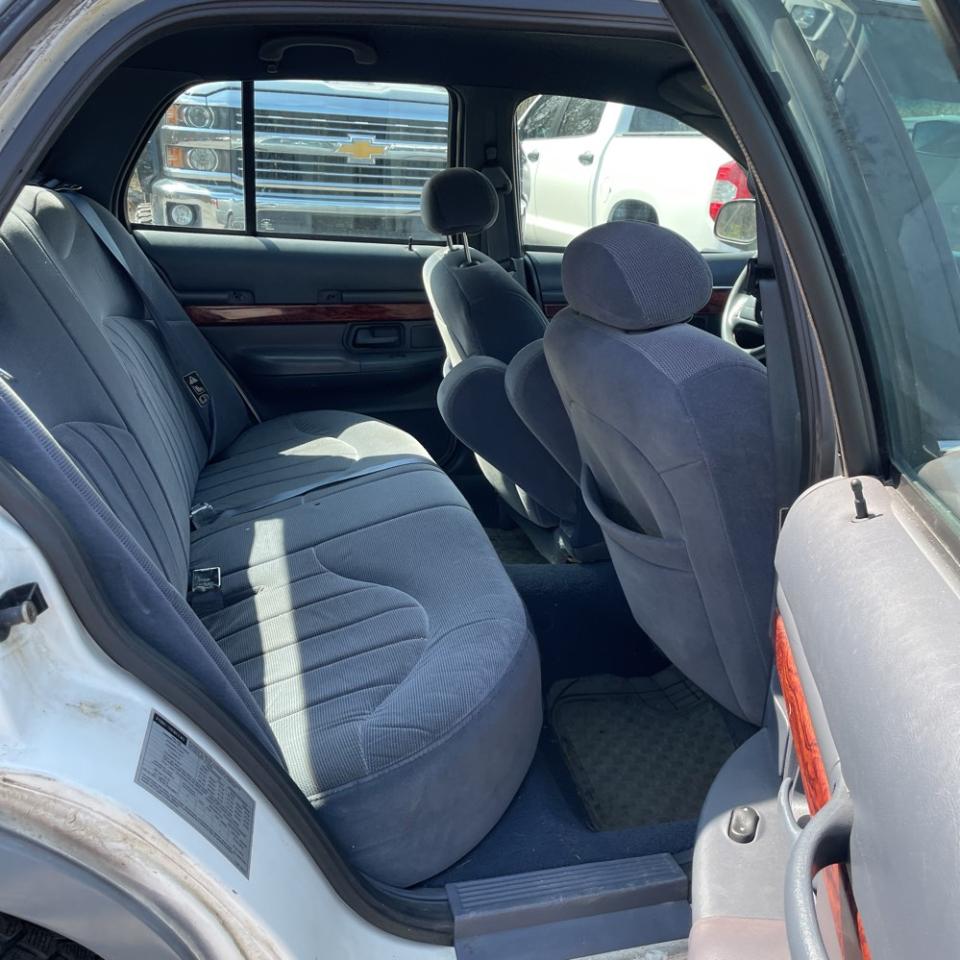 Mercury Grand Marquis 4dr Sdn GS 2000