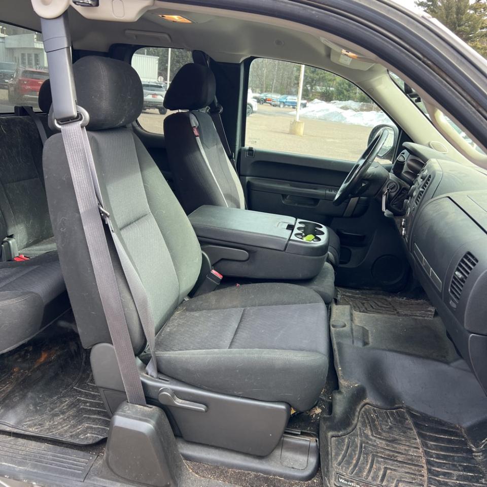 Chevrolet Silverado 1500 4WD Ext Cab 143.5" LT 2013