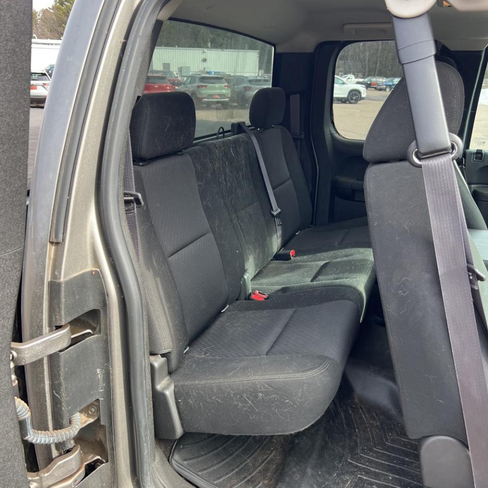 Chevrolet Silverado 1500 4WD Ext Cab 143.5" LT 2013