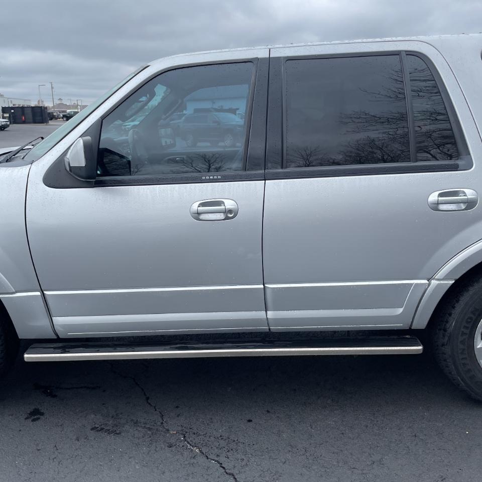 Ford Expedition 4WD 4dr Limited 2010