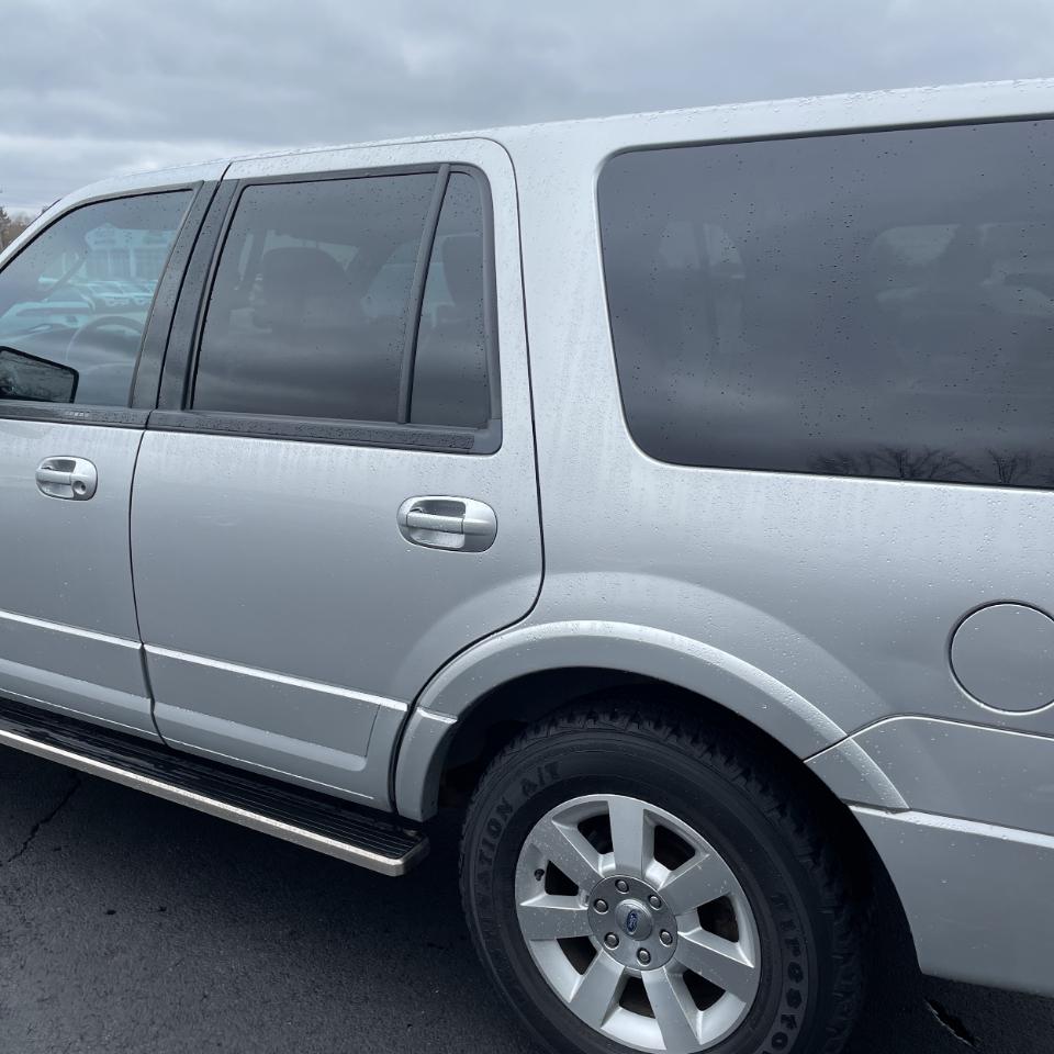 Ford Expedition 4WD 4dr Limited 2010