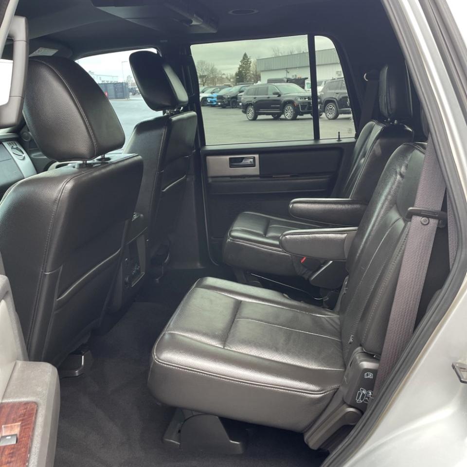 Ford Expedition 4WD 4dr Limited 2010