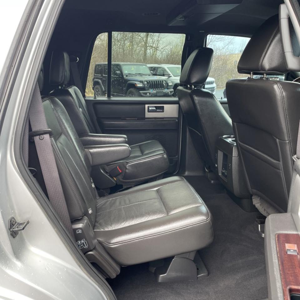 Ford Expedition 4WD 4dr Limited 2010