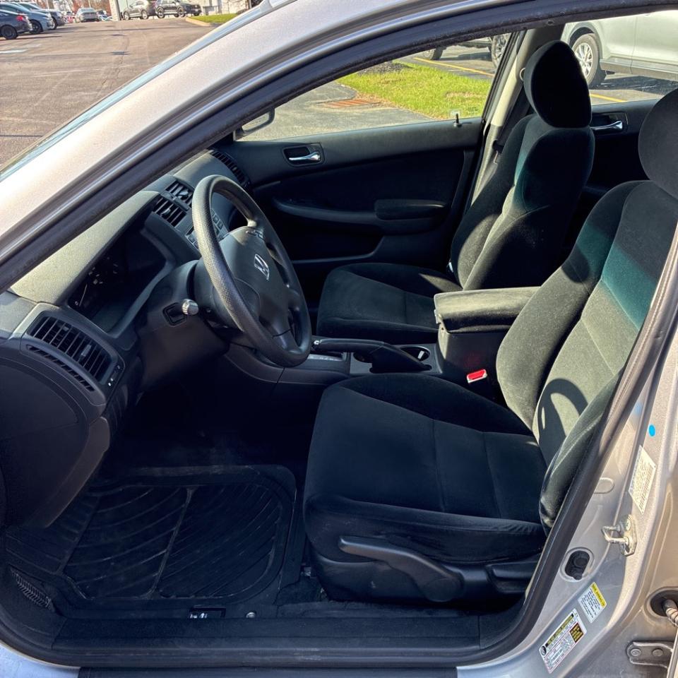 Honda Accord Sdn VP AT 2006