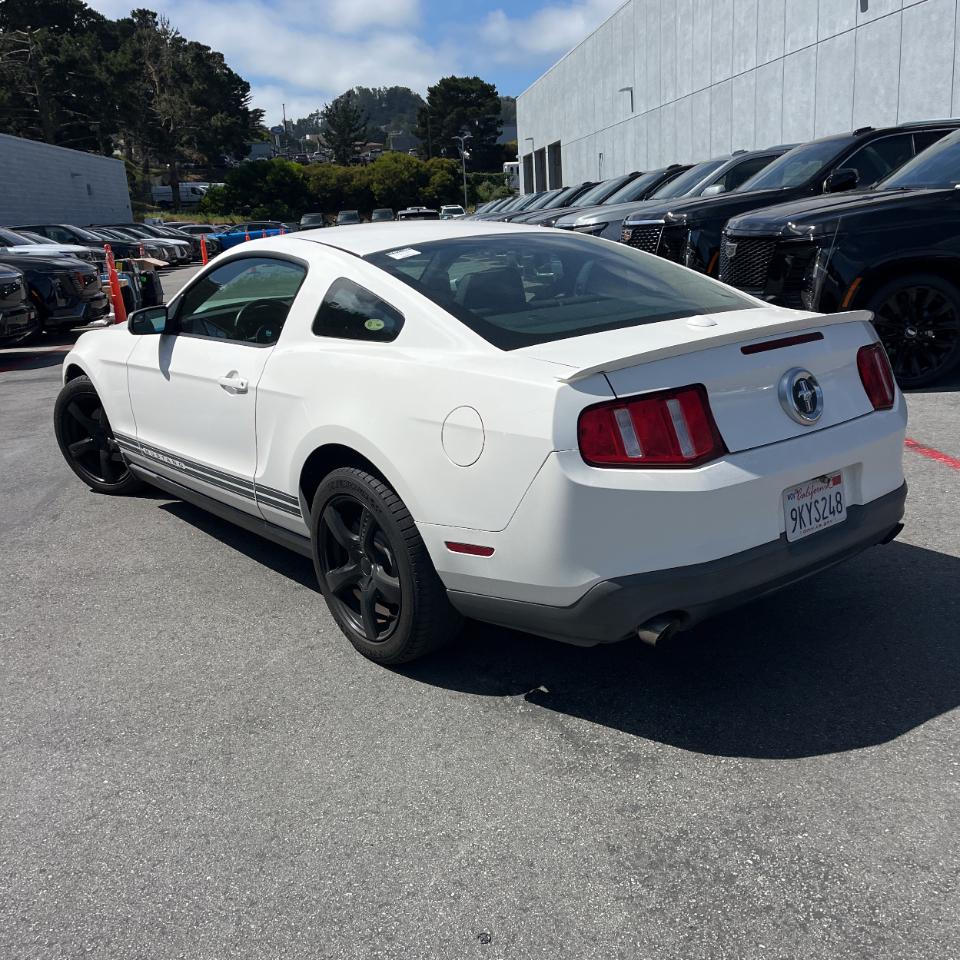 Ford Mustang 2dr Cpe V6 2011