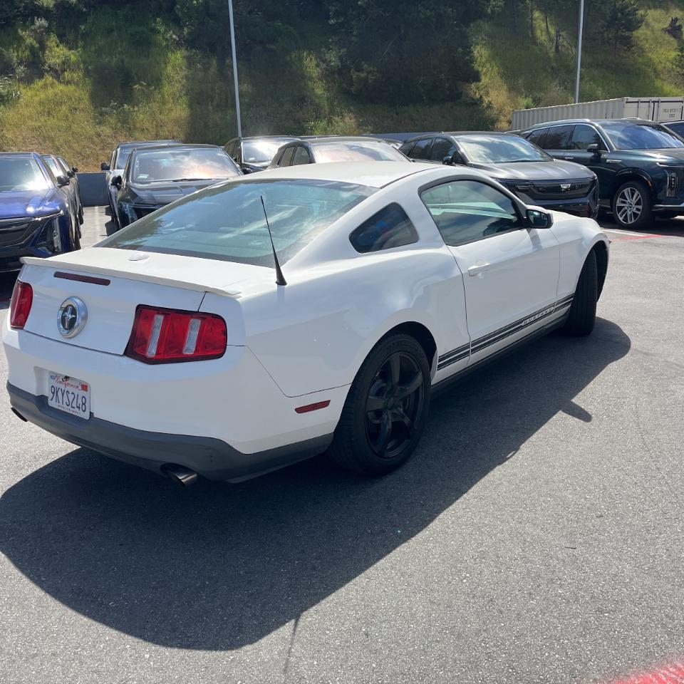 Ford Mustang 2dr Cpe V6 2011