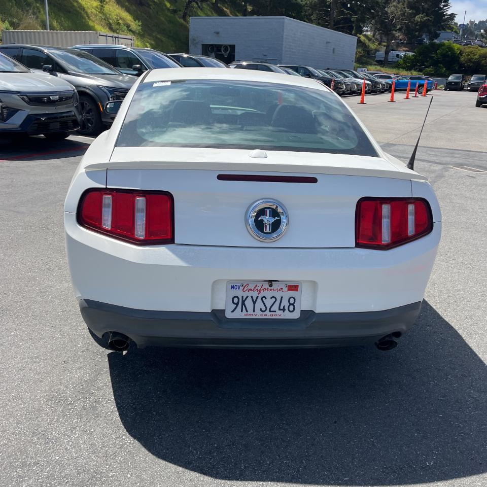 Ford Mustang 2dr Cpe V6 2011