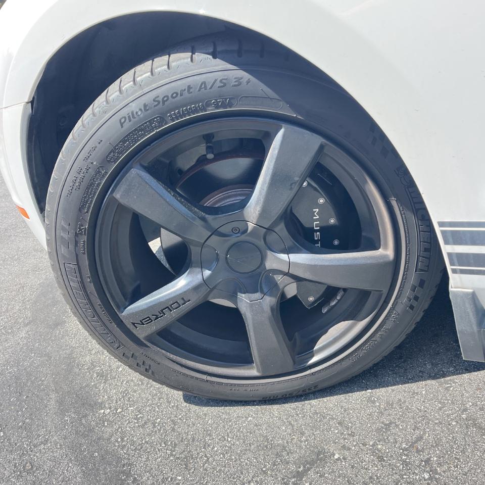 Ford Mustang 2dr Cpe V6 2011