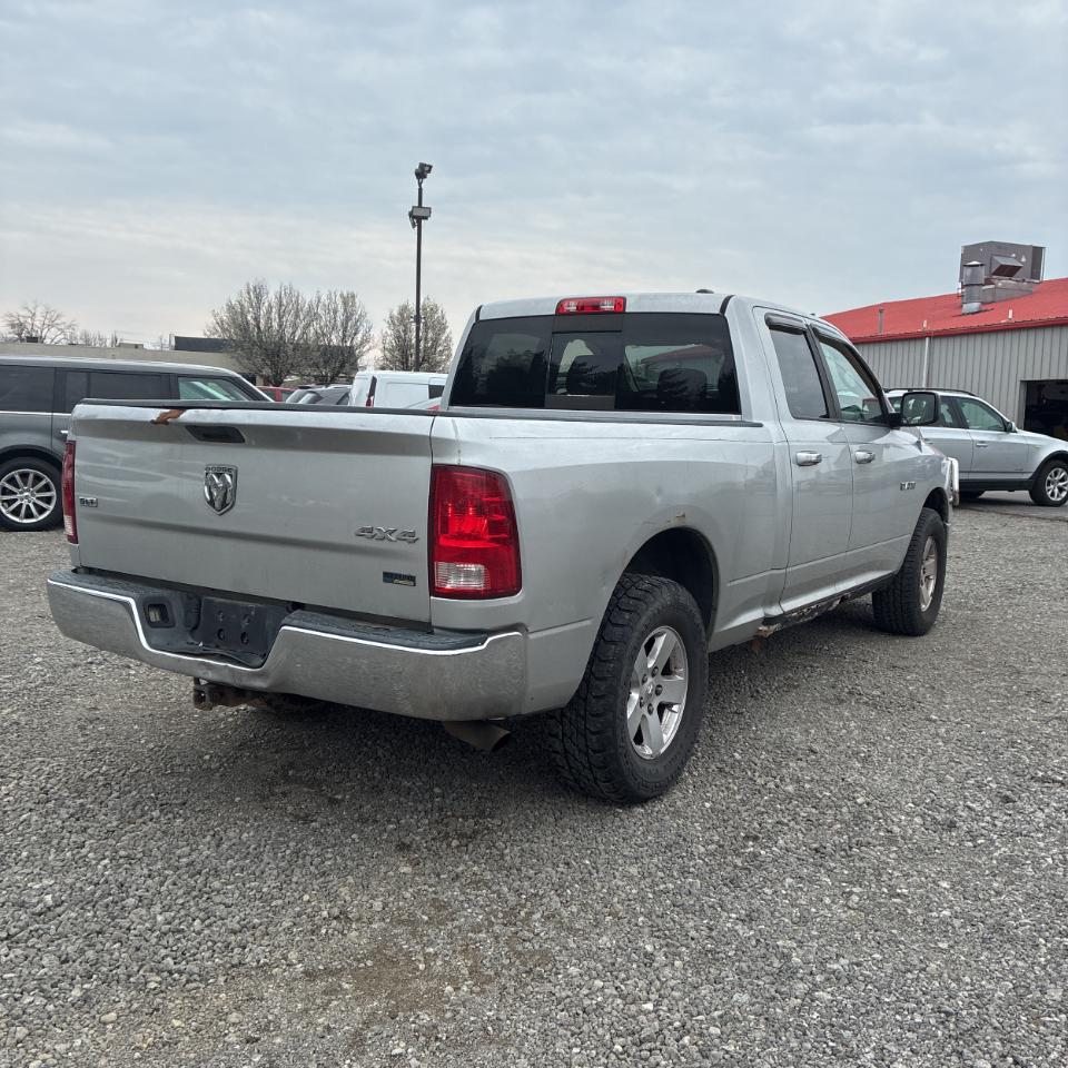 Dodge Ram 1500 4WD Quad Cab 140.5" SLT 2009