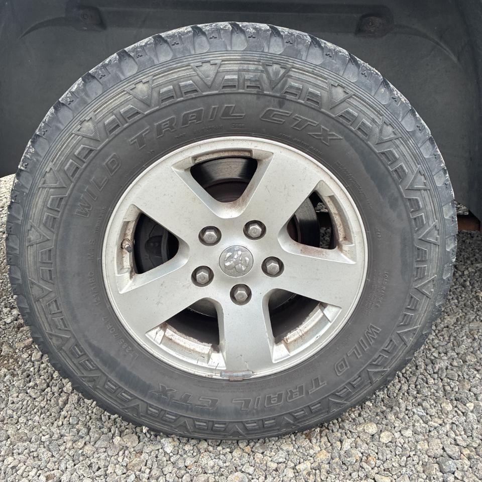 Dodge Ram 1500 4WD Quad Cab 140.5" SLT 2009