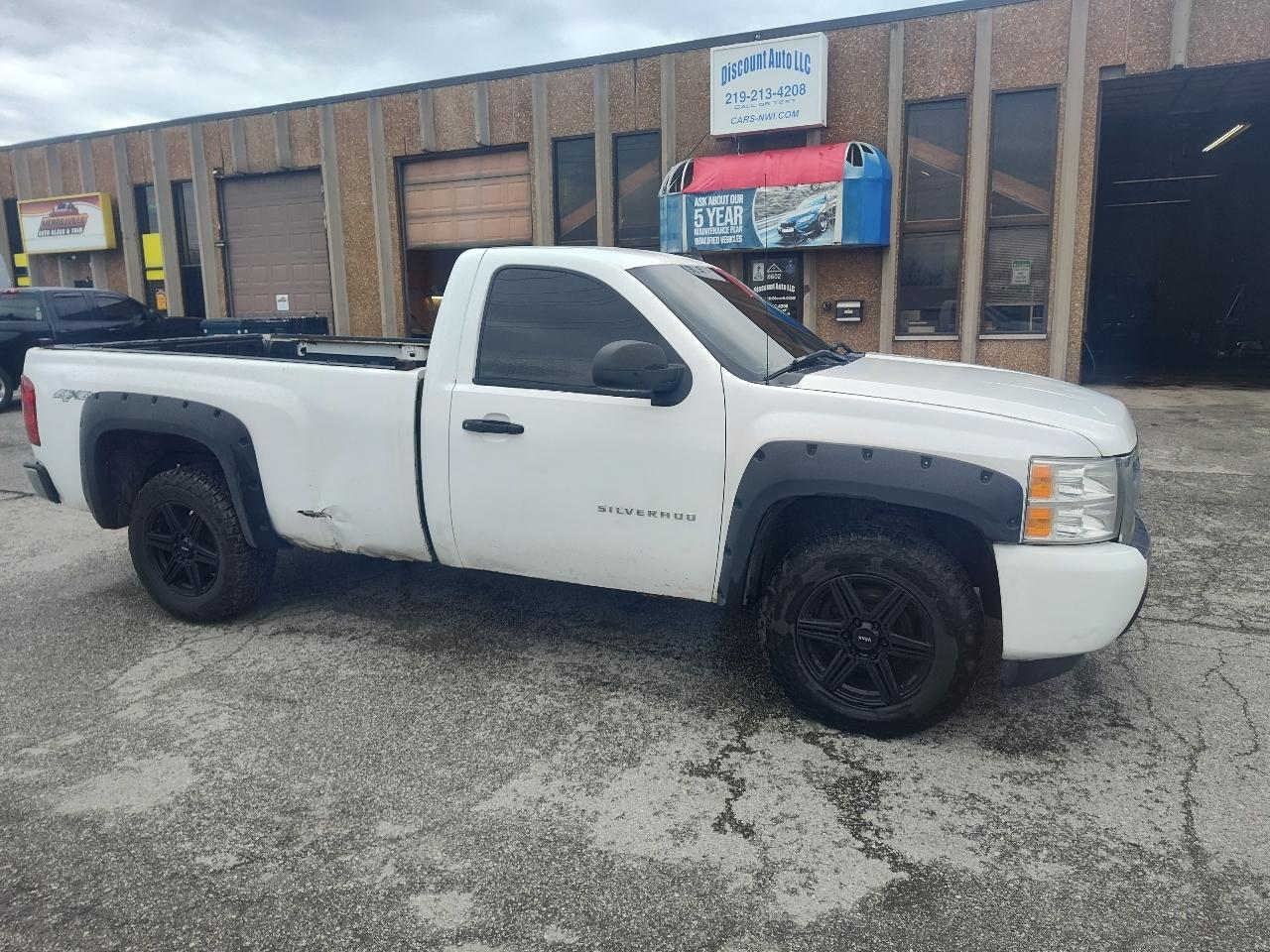 Chevrolet Silverado 1500 4WD Reg Cab 133.0" Work Truck 2009