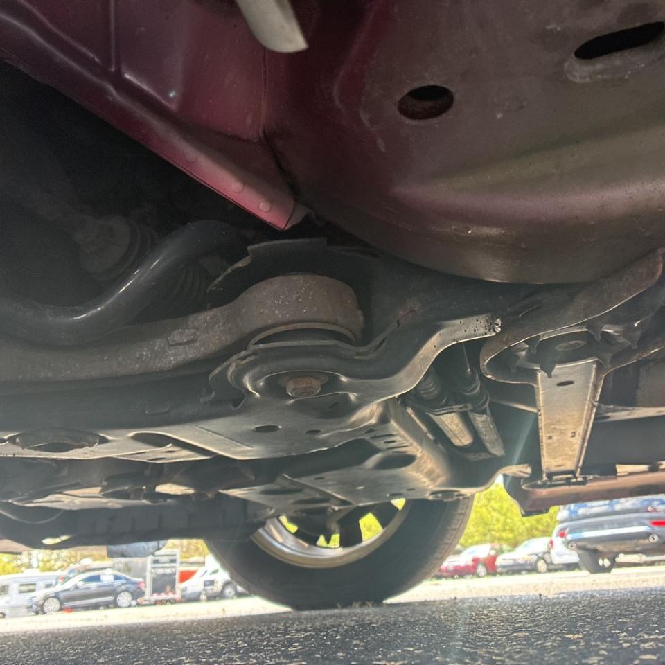 Chrysler 200 4dr Sdn Touring 2013