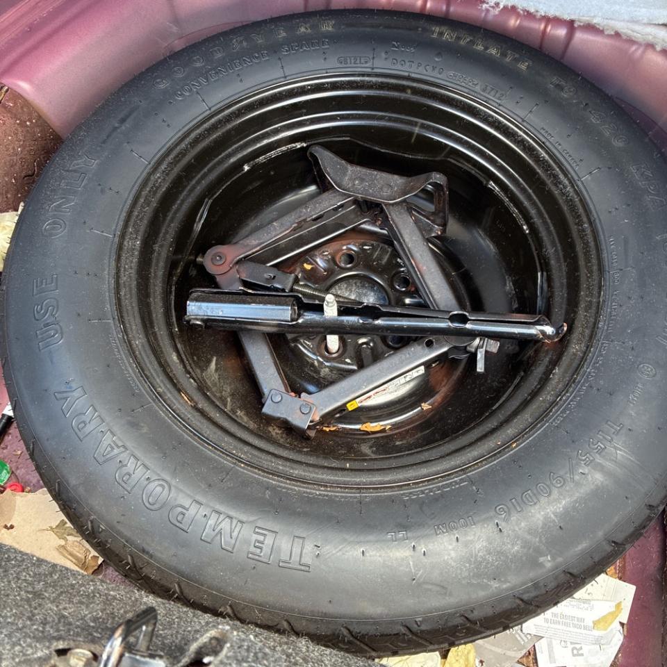 Chrysler 200 4dr Sdn Touring 2013