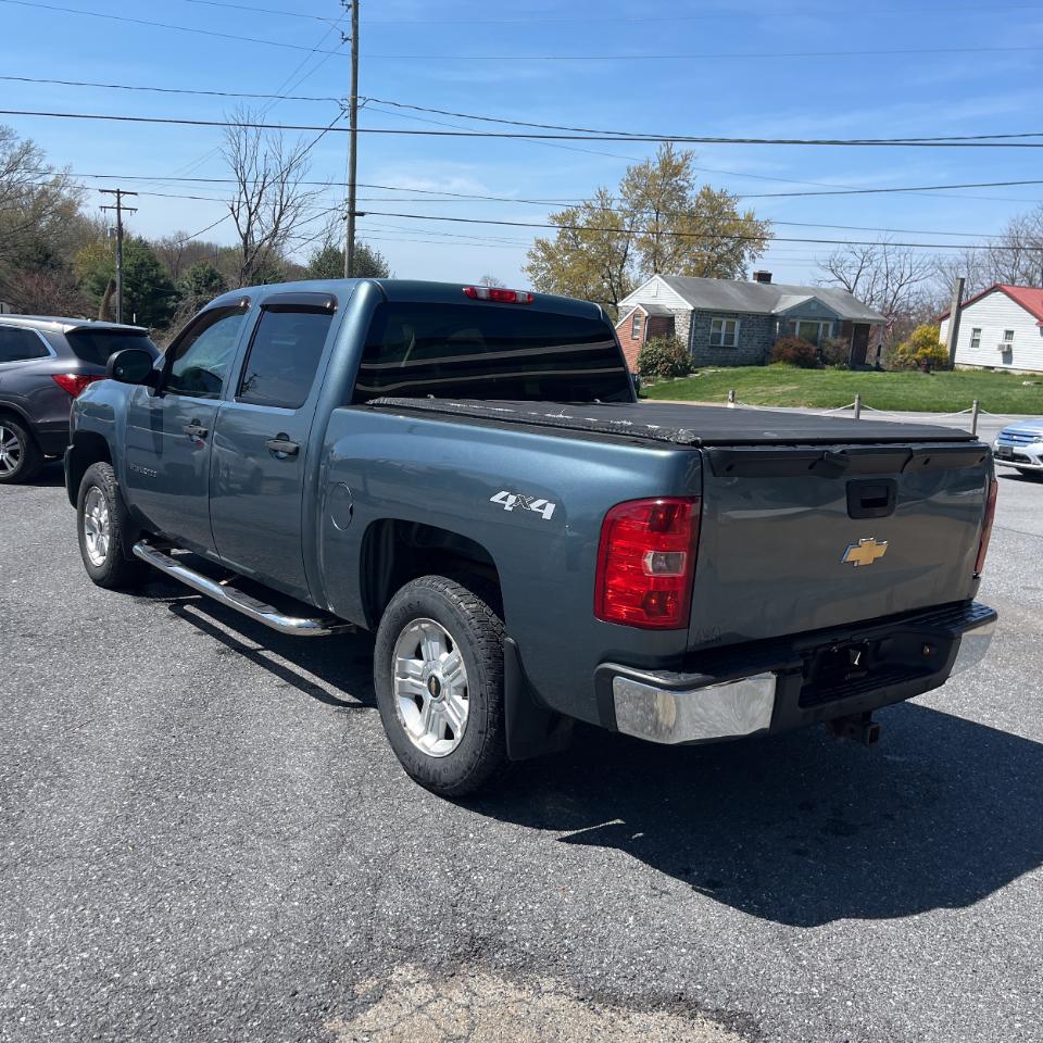 Chevrolet Silverado 1500 4WD Crew Cab 143.5" LT 2011