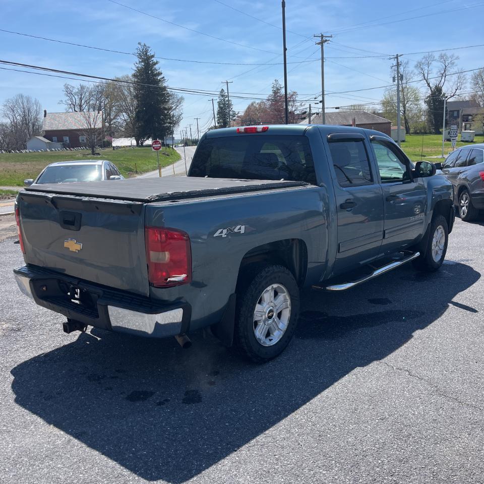 Chevrolet Silverado 1500 4WD Crew Cab 143.5" LT 2011