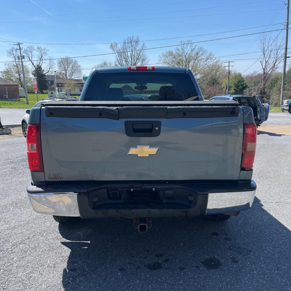 Chevrolet Silverado 1500 4WD Crew Cab 143.5" LT 2011