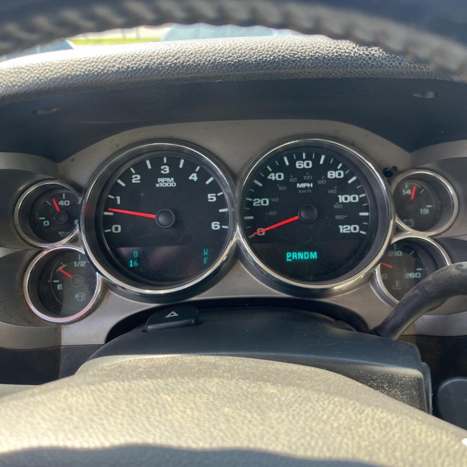 Chevrolet Silverado 1500 4WD Crew Cab 143.5" LT 2011