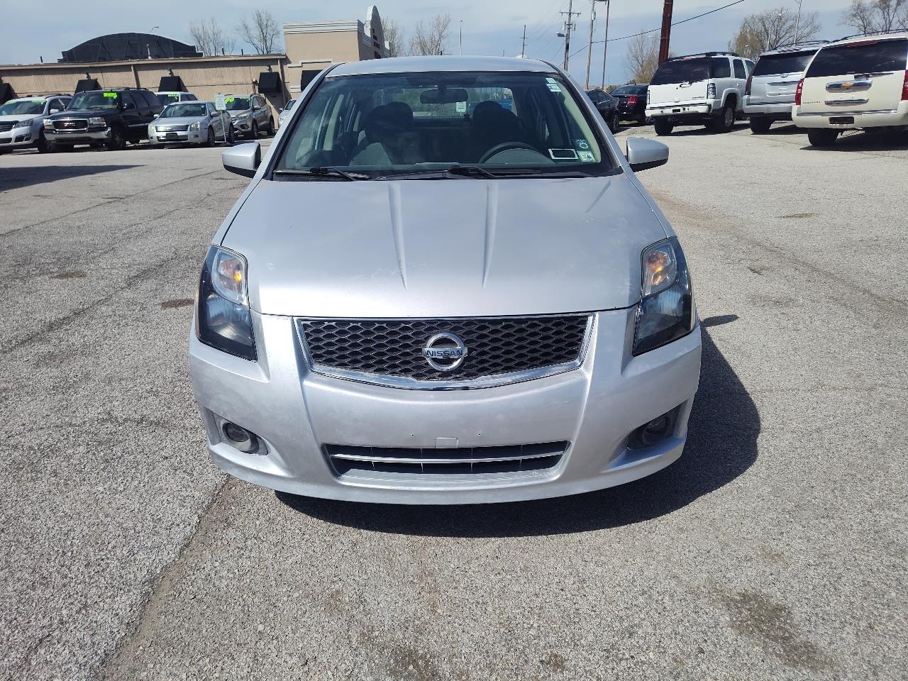Nissan Sentra 4dr Sdn I4 CVT 2.0 SR 2011