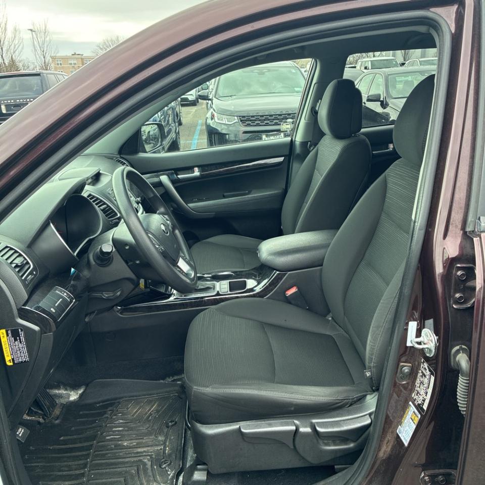 Kia Sorento 2WD 4dr I4 LX 2014