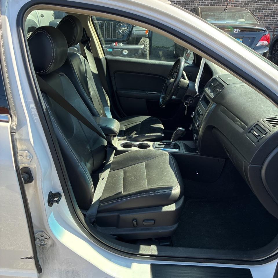 Ford Fusion 4dr Sdn SEL FWD 2011
