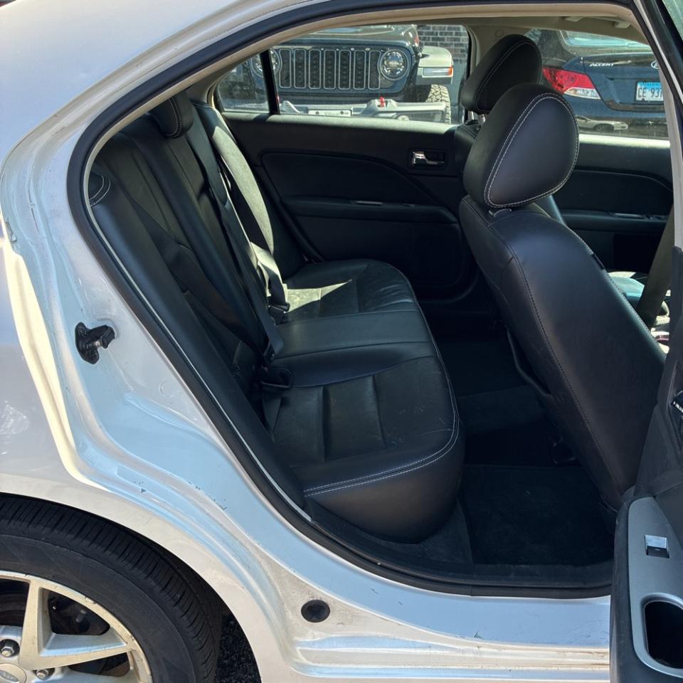 Ford Fusion 4dr Sdn SEL FWD 2011