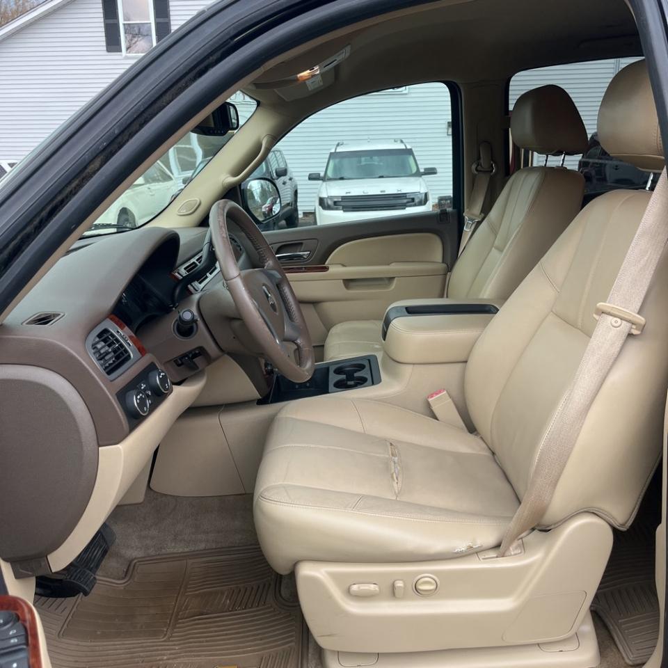 Chevrolet Tahoe 4WD 4dr 1500 LT 2010