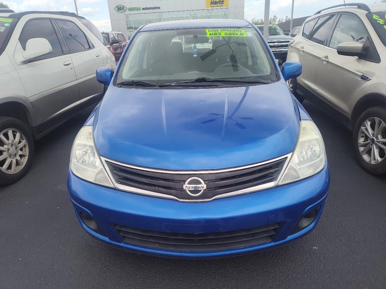 Nissan Versa 5dr HB I4 Auto 1.8 S 2011