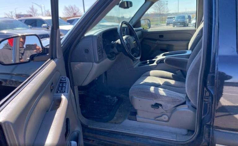 Chevrolet Suburban 4dr 1500 4WD LS 2004