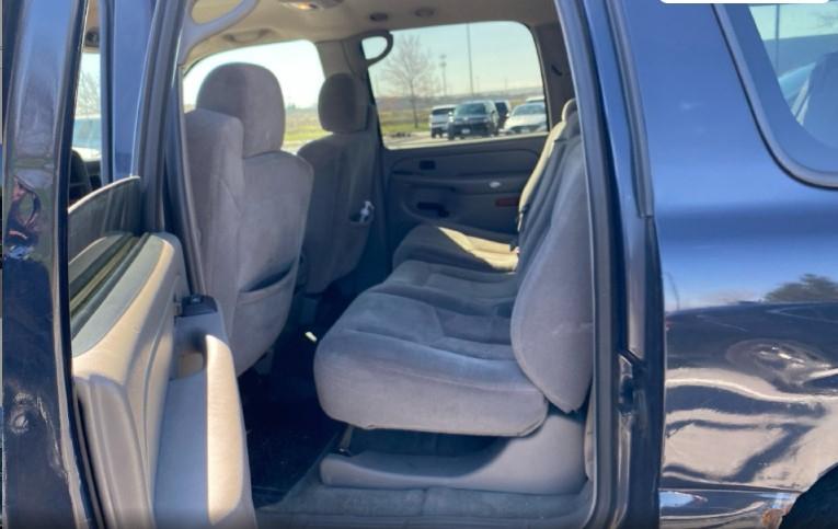 Chevrolet Suburban 4dr 1500 4WD LS 2004