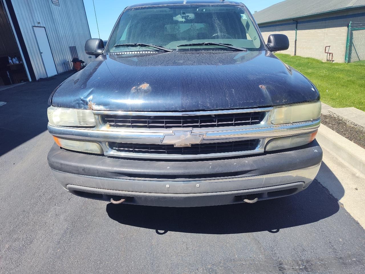 Chevrolet Suburban 4dr 1500 4WD LS 2004