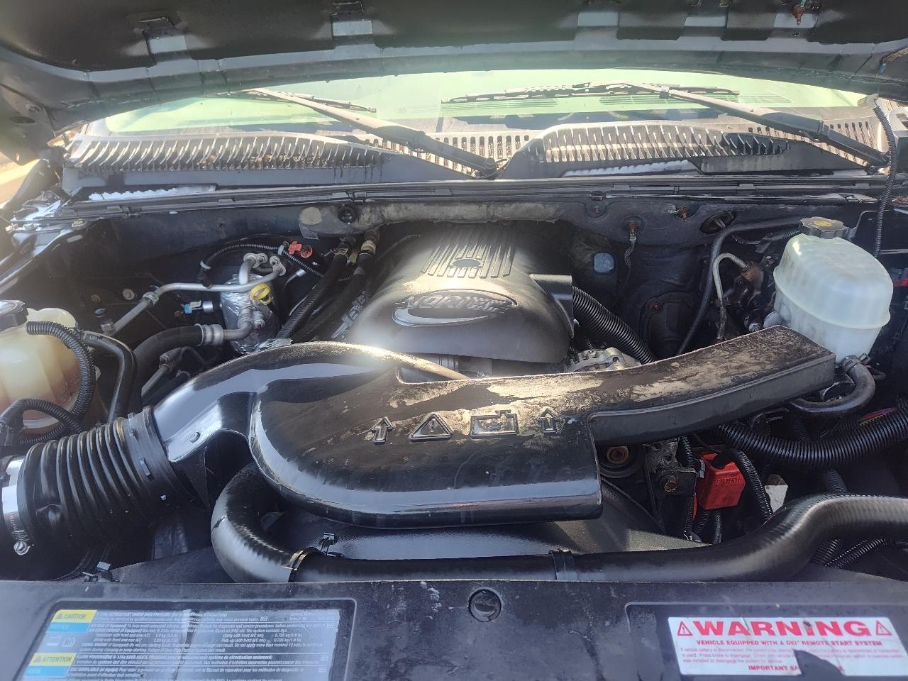 Chevrolet Suburban 4dr 1500 4WD LS 2004
