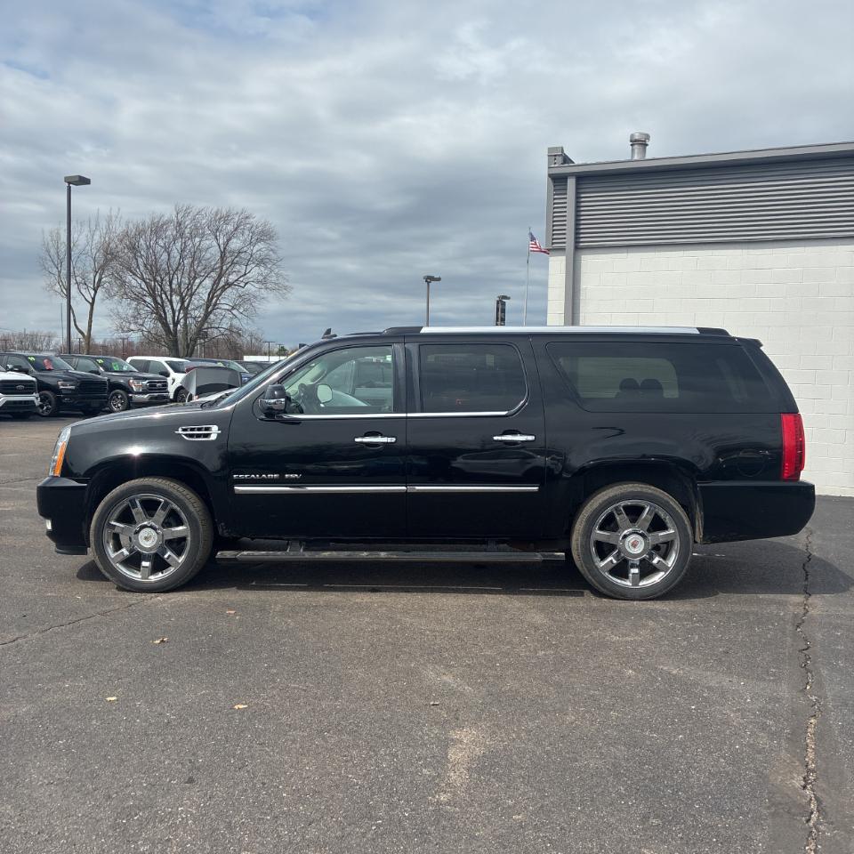 Cadillac Escalade ESV AWD 4dr Premium 2011