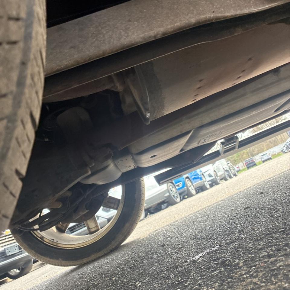 Cadillac Escalade ESV AWD 4dr Premium 2011