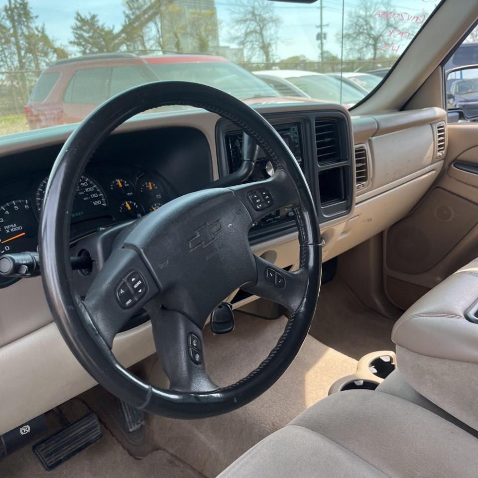 Chevrolet Tahoe 4dr 1500 4WD LS 2005