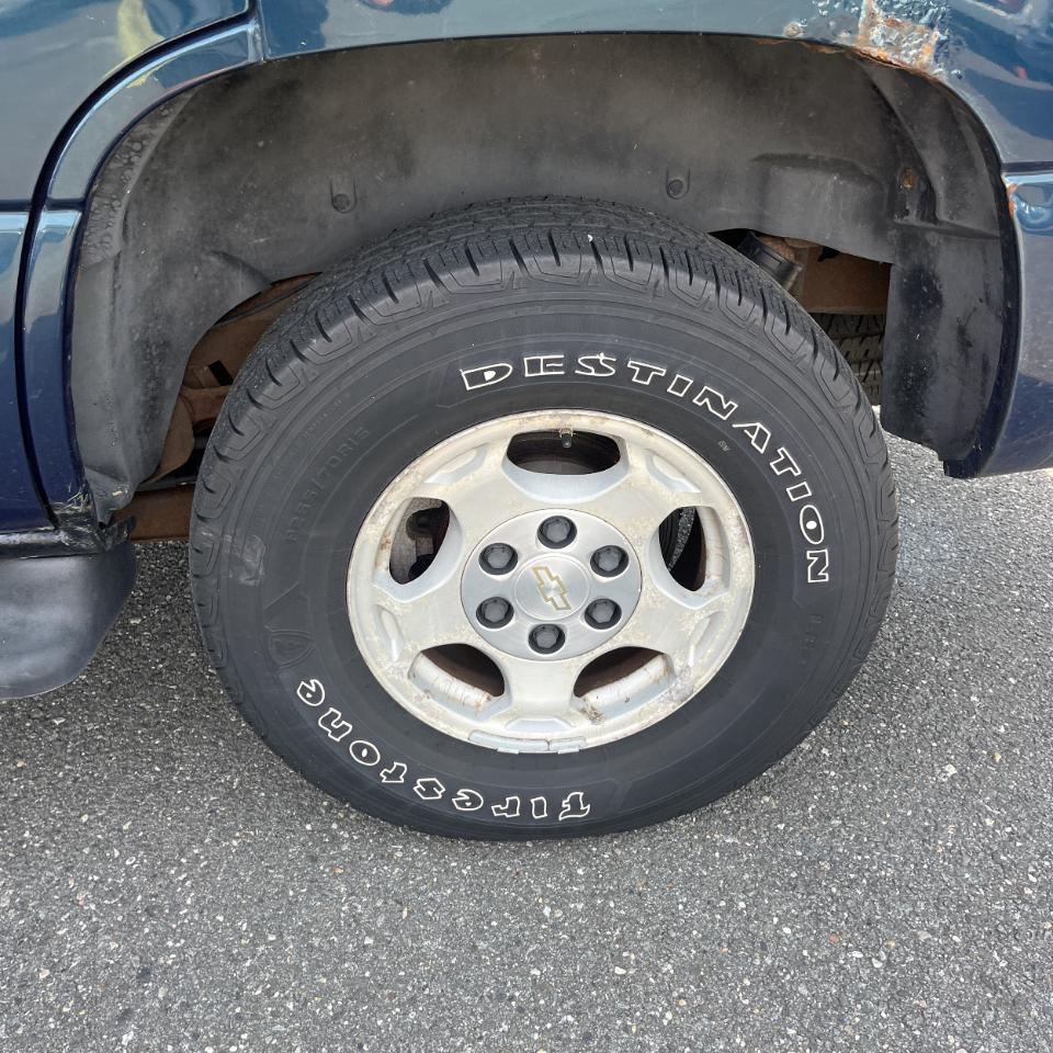 Chevrolet Tahoe 4dr 1500 4WD LS 2005