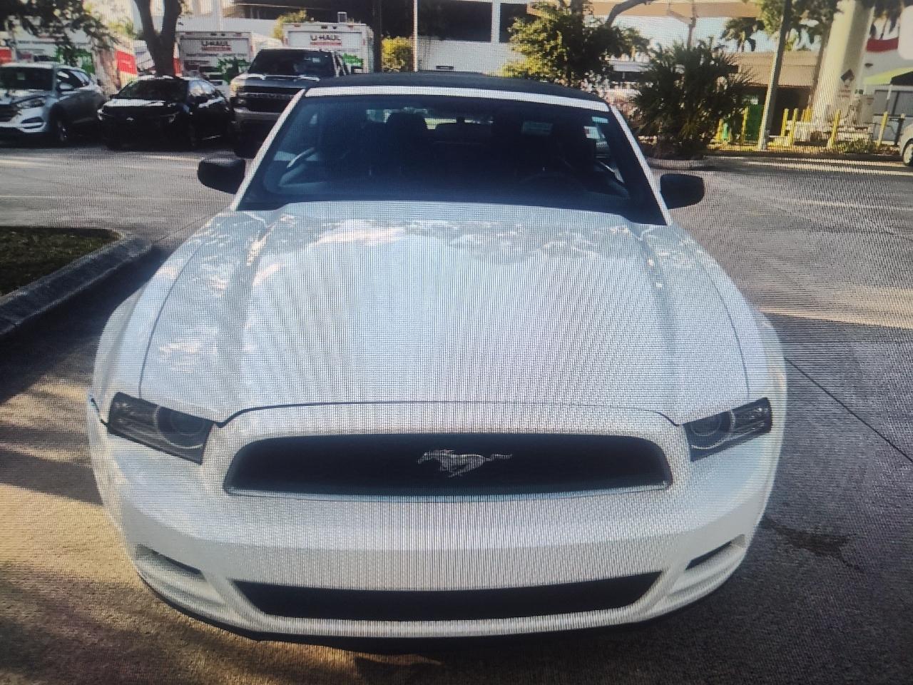 Ford Mustang 2dr Conv V6 2013