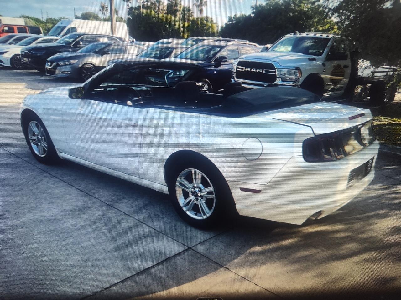 Ford Mustang 2dr Conv V6 2013