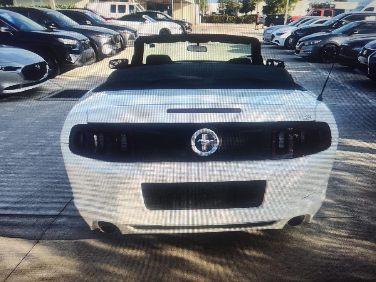 Ford Mustang 2dr Conv V6 2013